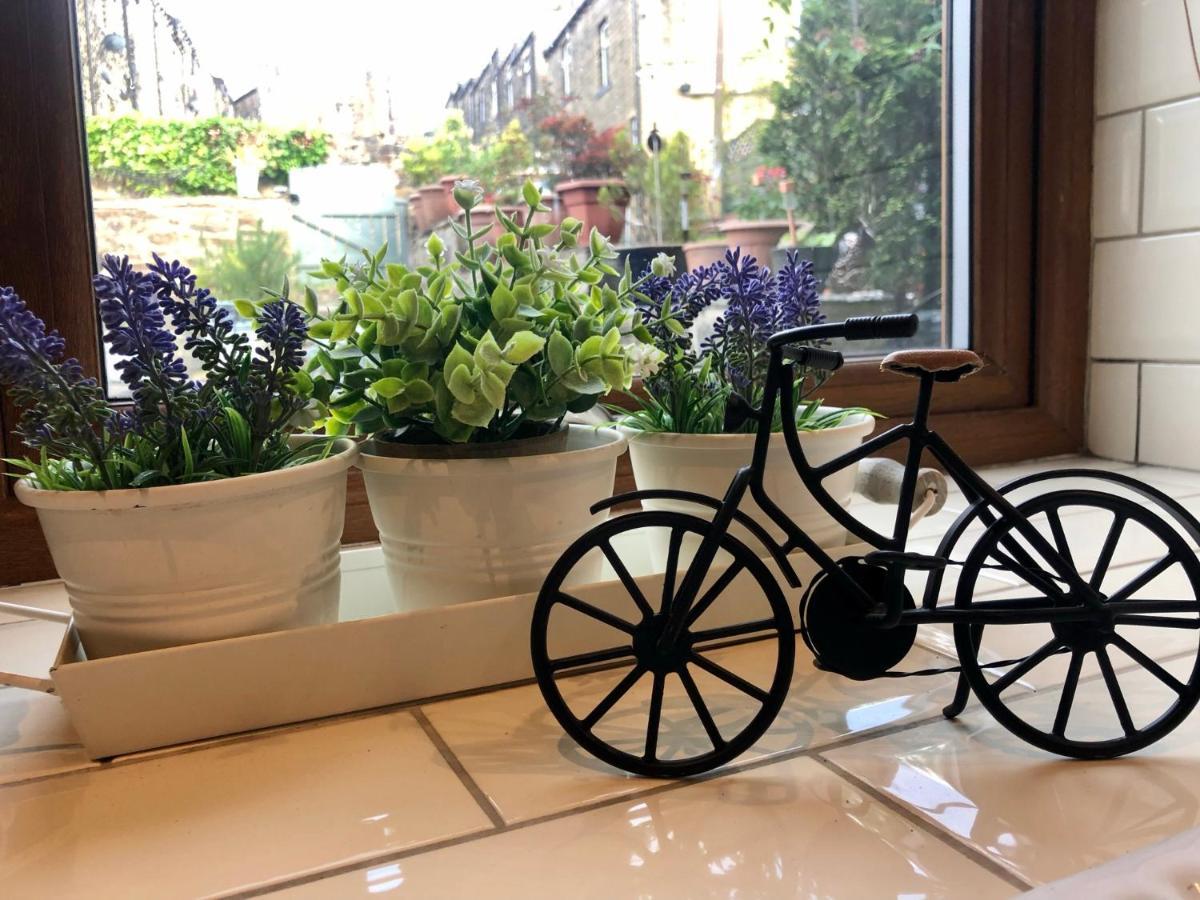 Wuthering Cottage - Central, Stylish, Cosy, Comfy Haworth Eksteriør billede